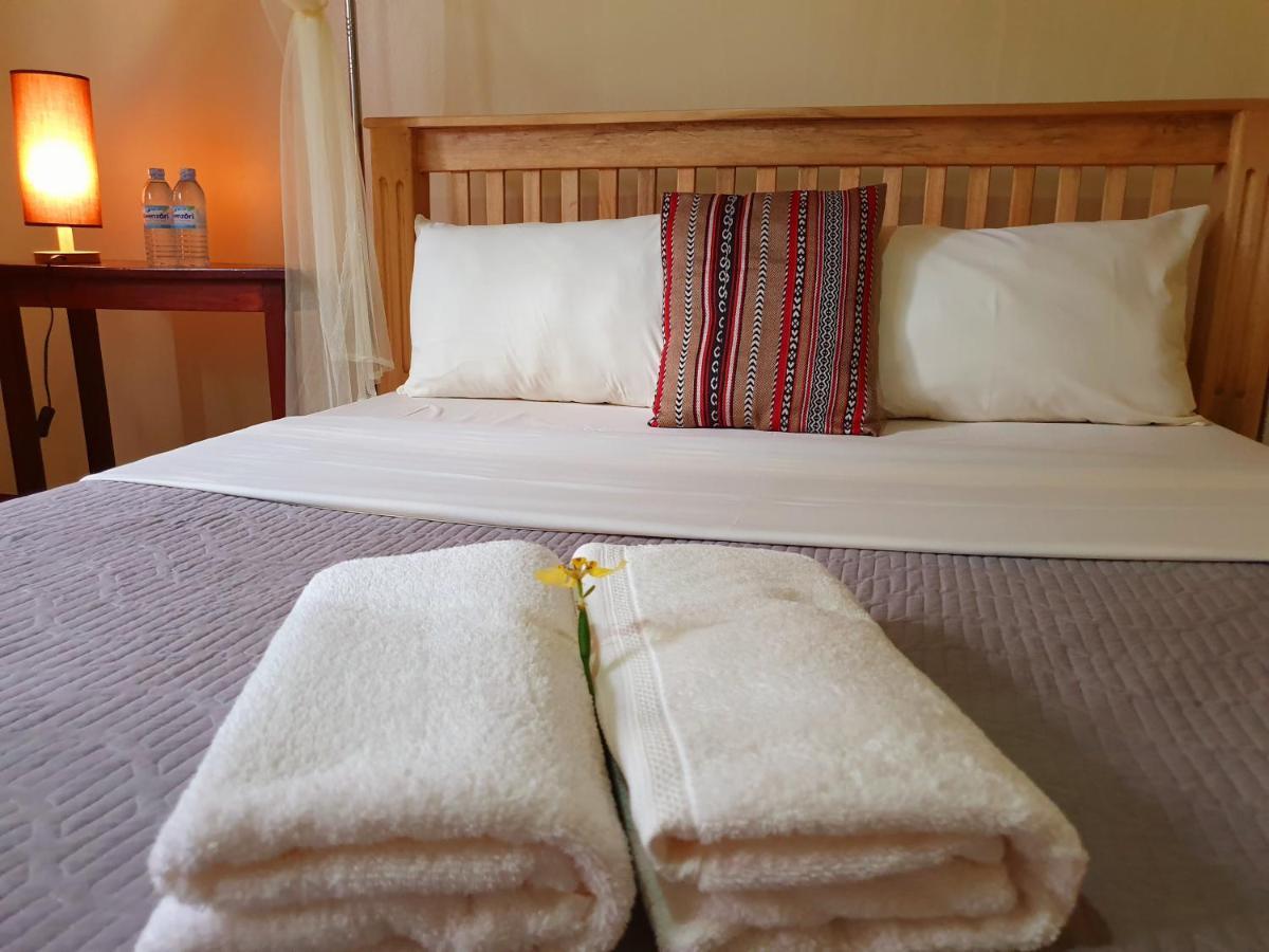 Annas Bed And Breakfast Entebbe Dış mekan fotoğraf