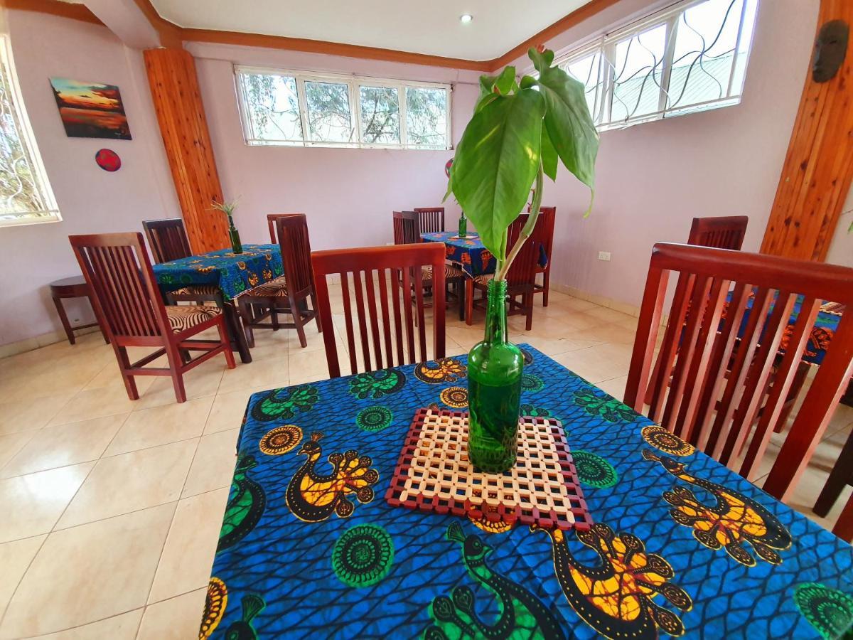 Annas Bed And Breakfast Entebbe Dış mekan fotoğraf