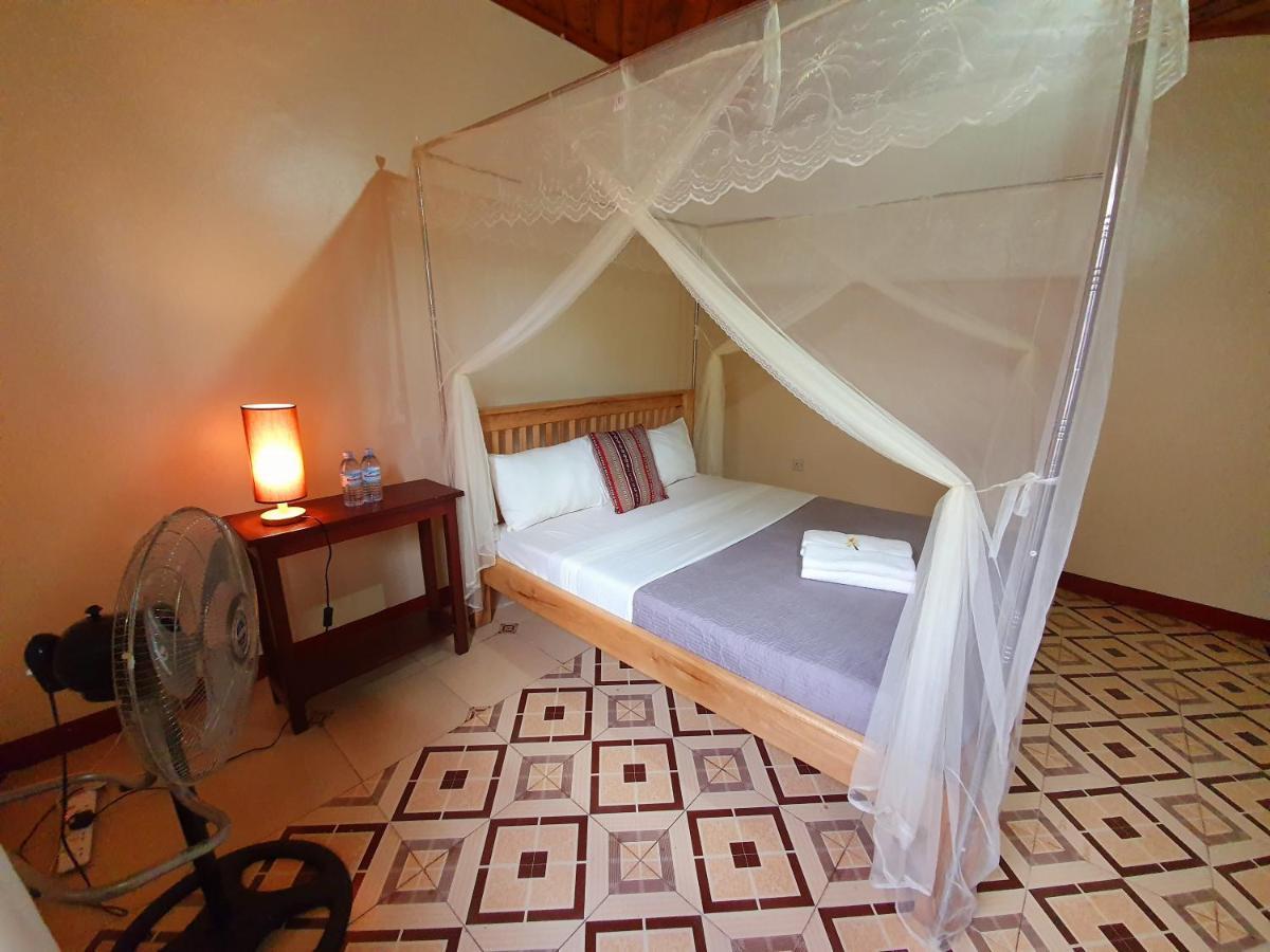 Annas Bed And Breakfast Entebbe Dış mekan fotoğraf