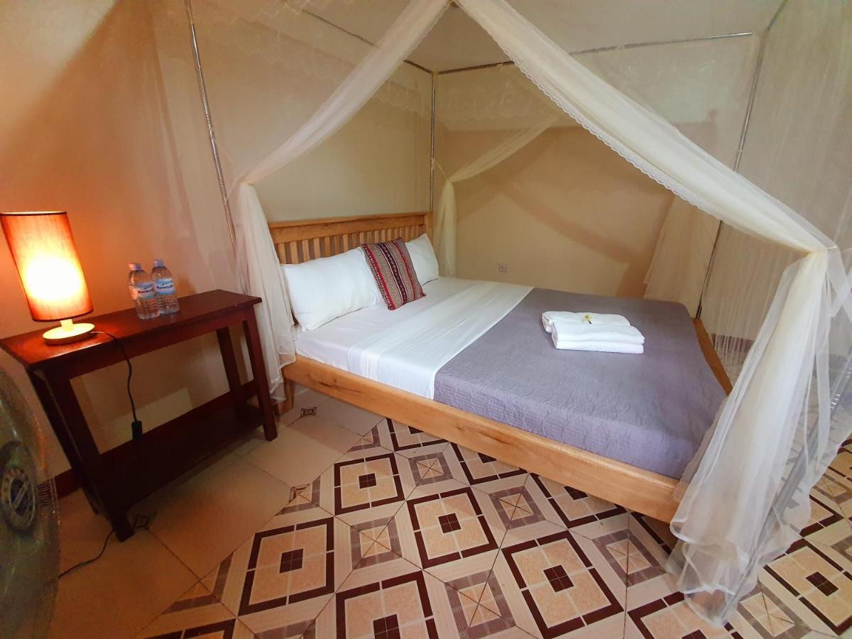 Annas Bed And Breakfast Entebbe Dış mekan fotoğraf