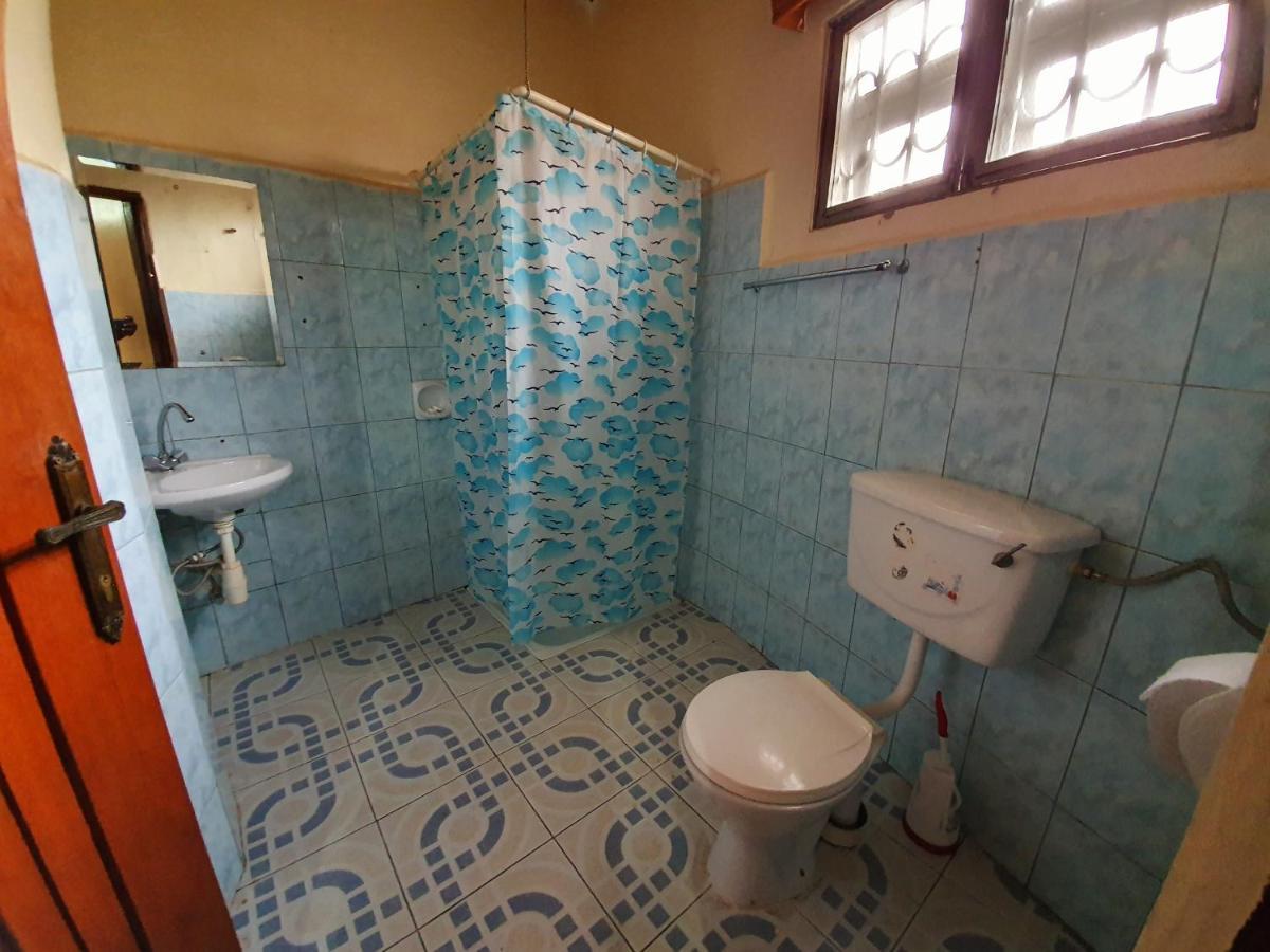 Annas Bed And Breakfast Entebbe Dış mekan fotoğraf