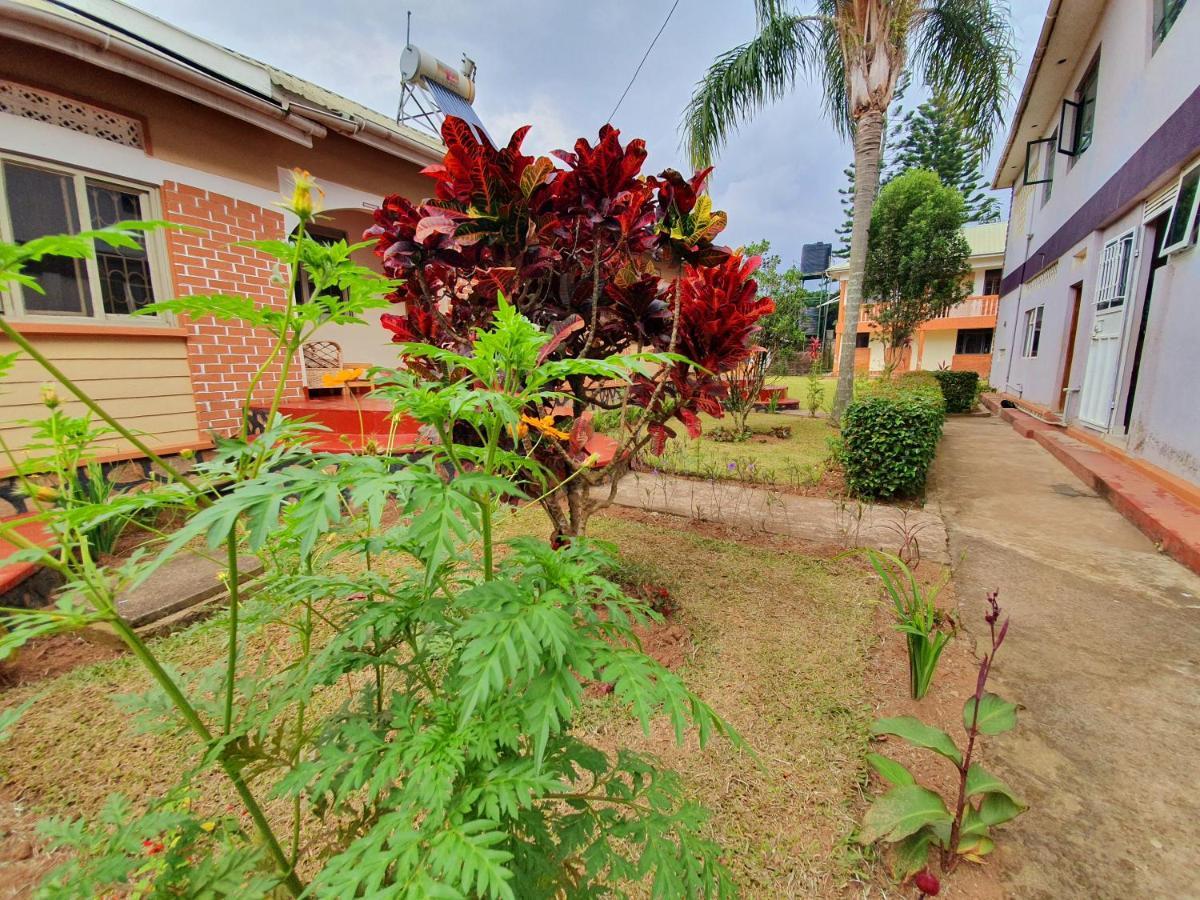 Annas Bed And Breakfast Entebbe Dış mekan fotoğraf