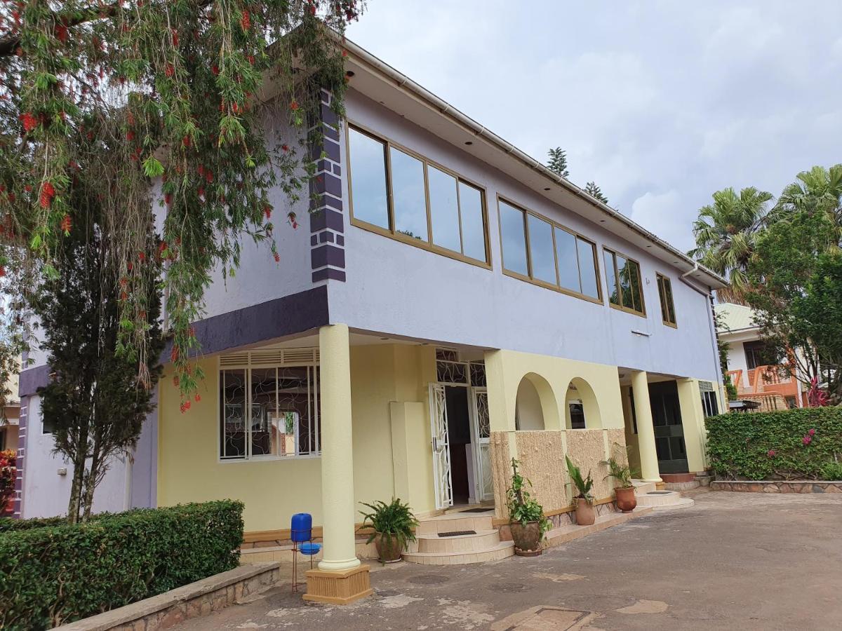 Annas Bed And Breakfast Entebbe Dış mekan fotoğraf