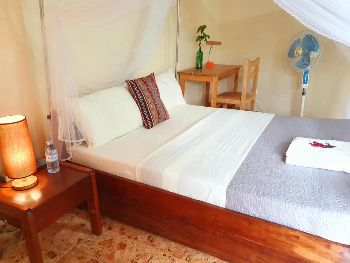 Annas Bed And Breakfast Entebbe Dış mekan fotoğraf