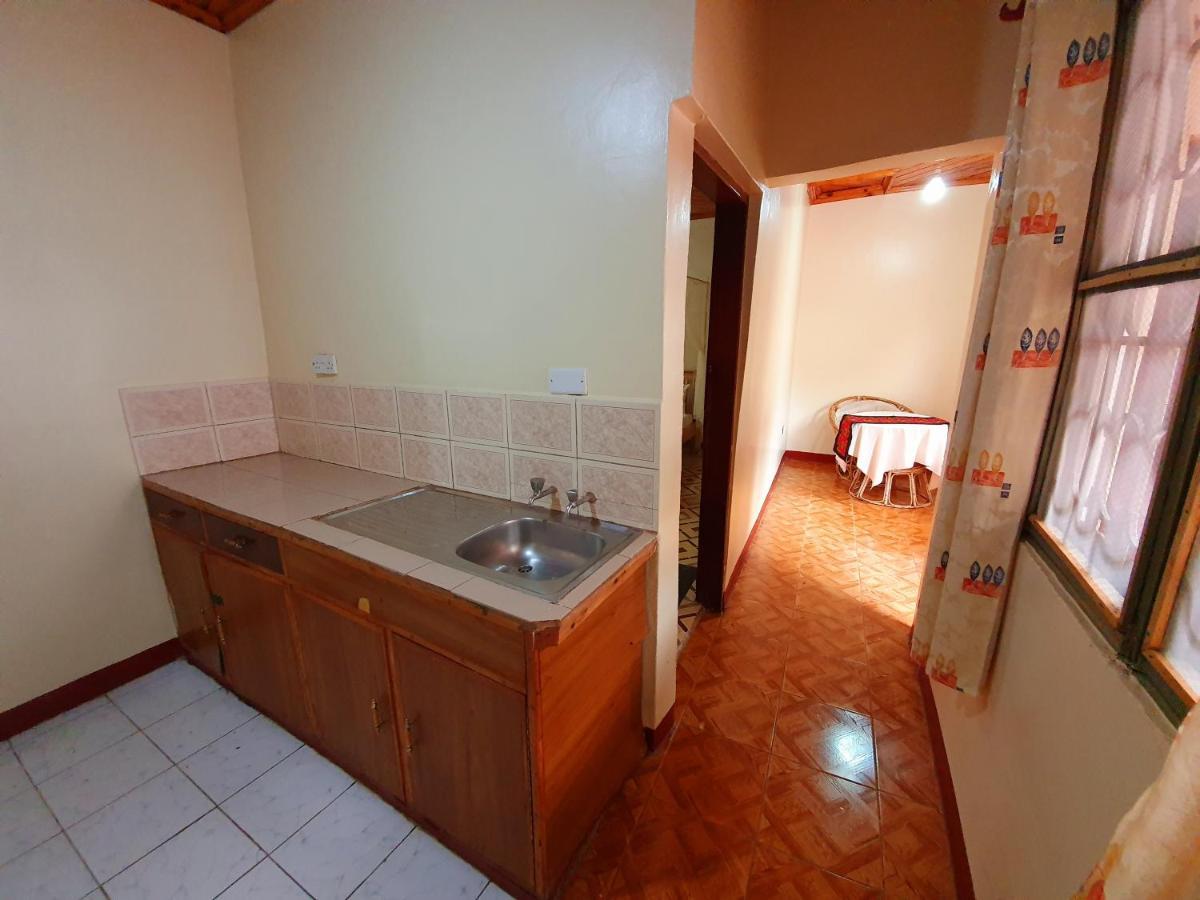 Annas Bed And Breakfast Entebbe Dış mekan fotoğraf